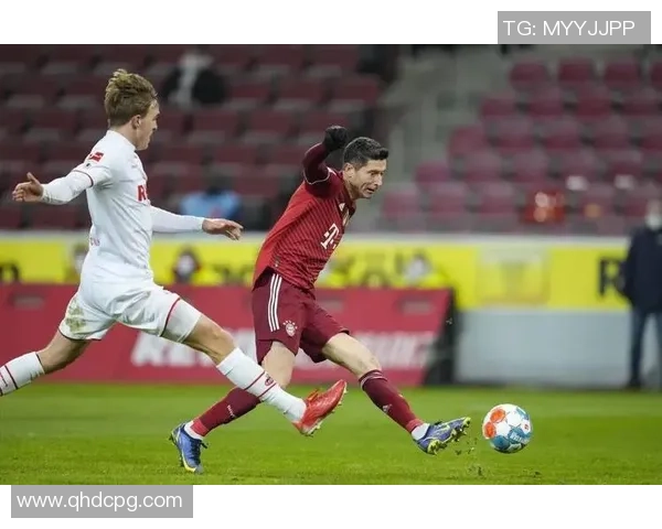 莱万重返德甲赛场遭拜仁球迷嘘声四起引发热议 莱万重返德甲赛场遭拜仁球迷嘘声四起引发热议